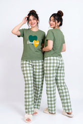 Women's Heart Graphic Checkered PJs Set π©Άβ¨