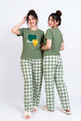 Women's Heart Graphic Checkered PJs Set π©Άβ¨