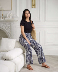 Women Tropical Leaf Wide Leg Pants Set 🌿✨ Chikoo