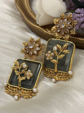 CShan e Heera Emerald Earrings Chi-48