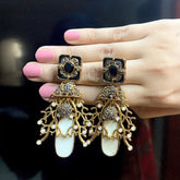 Noor Mahal Striped Pearls (D2) - ER-68