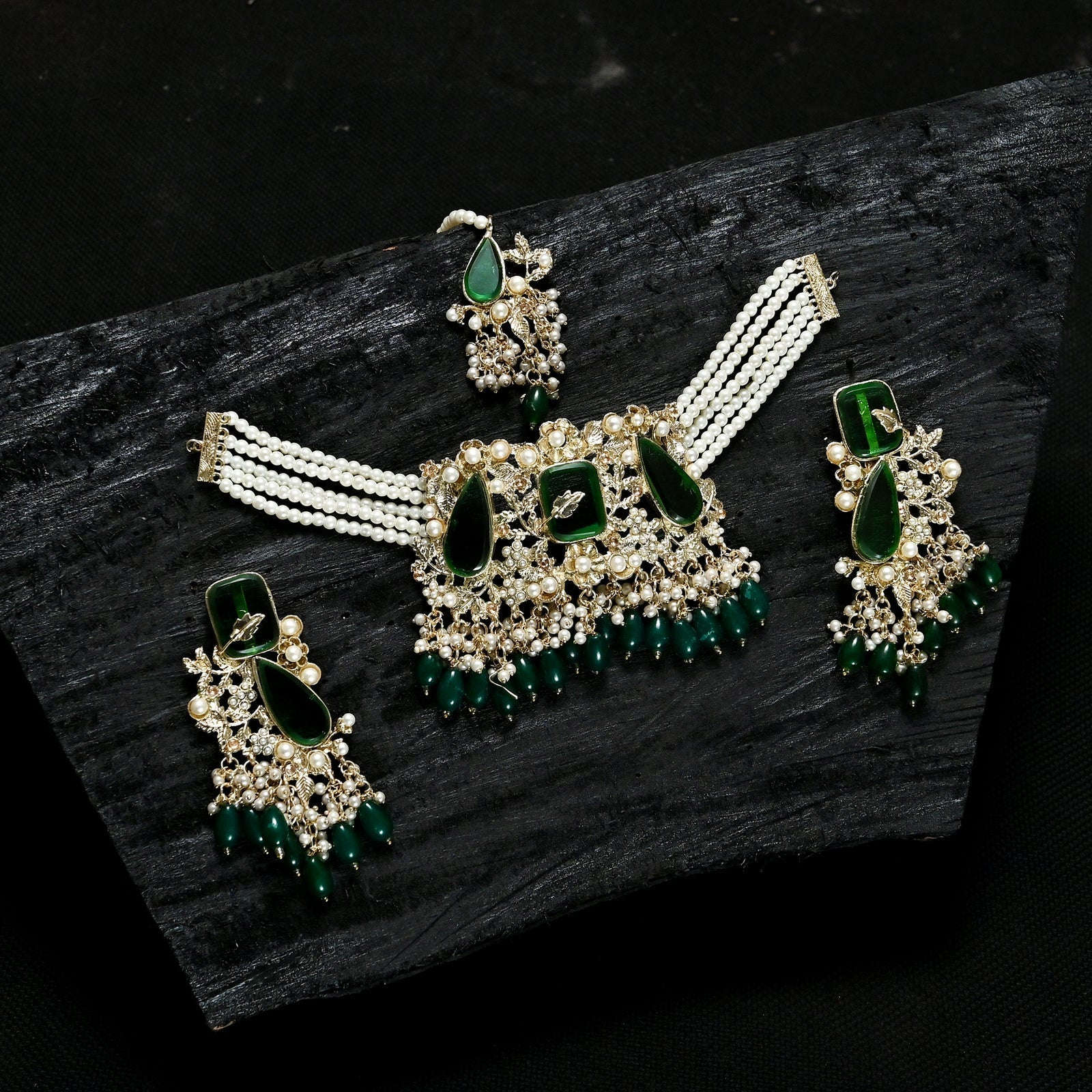 Emerald Pearl Enchantment Choker Set - (CS-08) Chikoo