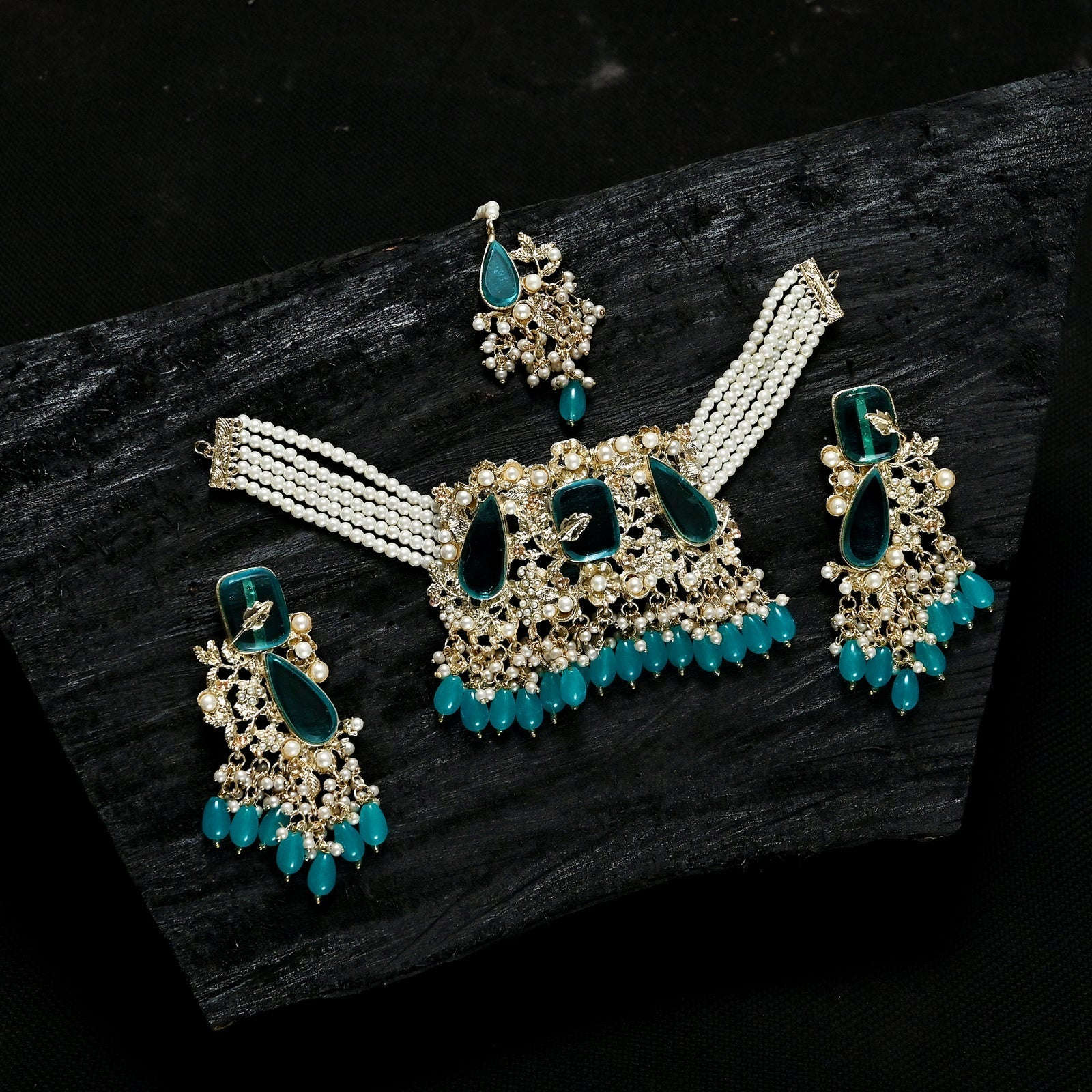 Emerald Pearl Enchantment Choker Set - (CS-08) Chikoo