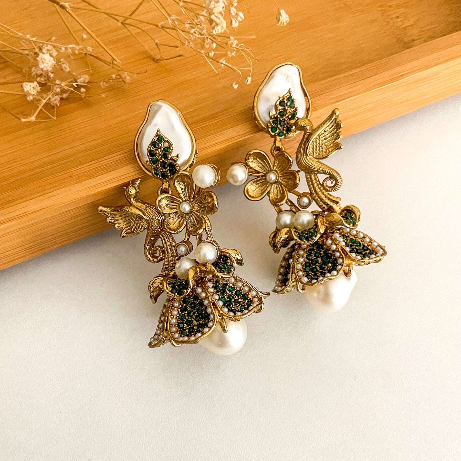 Raya Pearl Vintage Floral Glow Earrings - ER-89 Chikoo