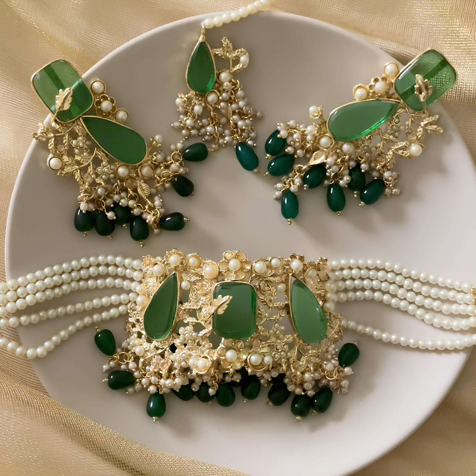 Emerald Pearl Enchantment Choker Set - (CS-08) Chikoo