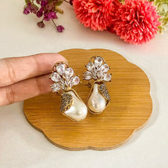 Duraiya Majesty Mother of Pearl Earrings - ER-71