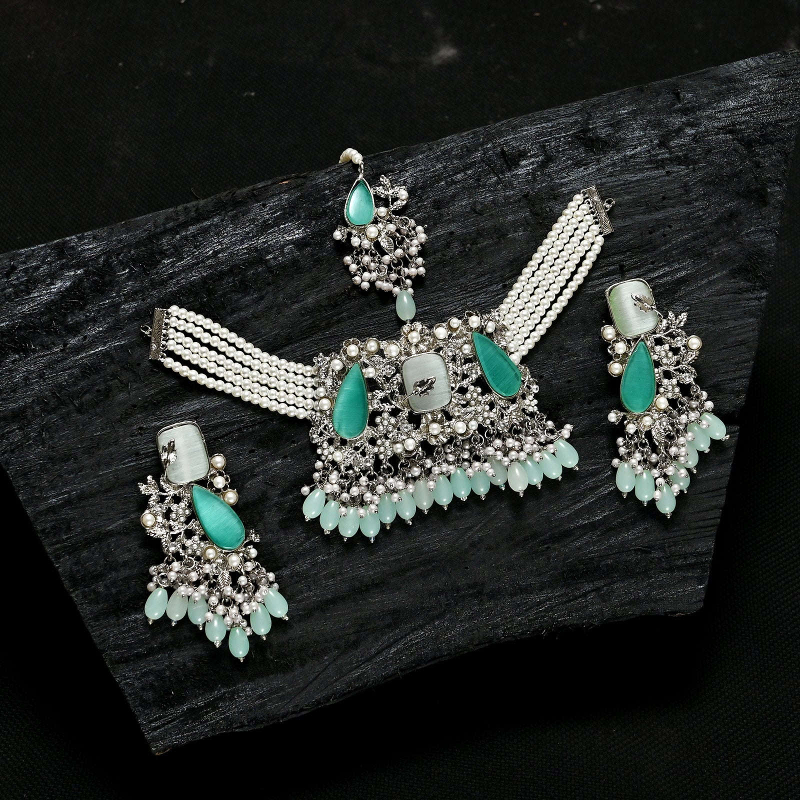 Emerald Pearl Enchantment Choker Set - (CS-08) Chikoo