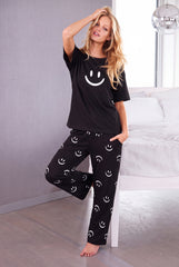 Women's Smiley Vibes Minimalist Comfort Pajama Set 😊🖤 (CNS-008)