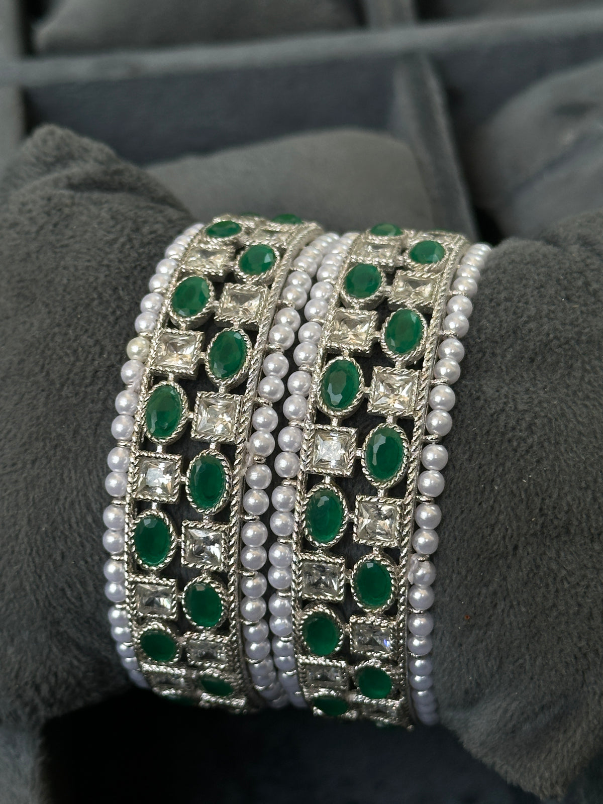Mayuri Green Stones Bangles- Chi-47