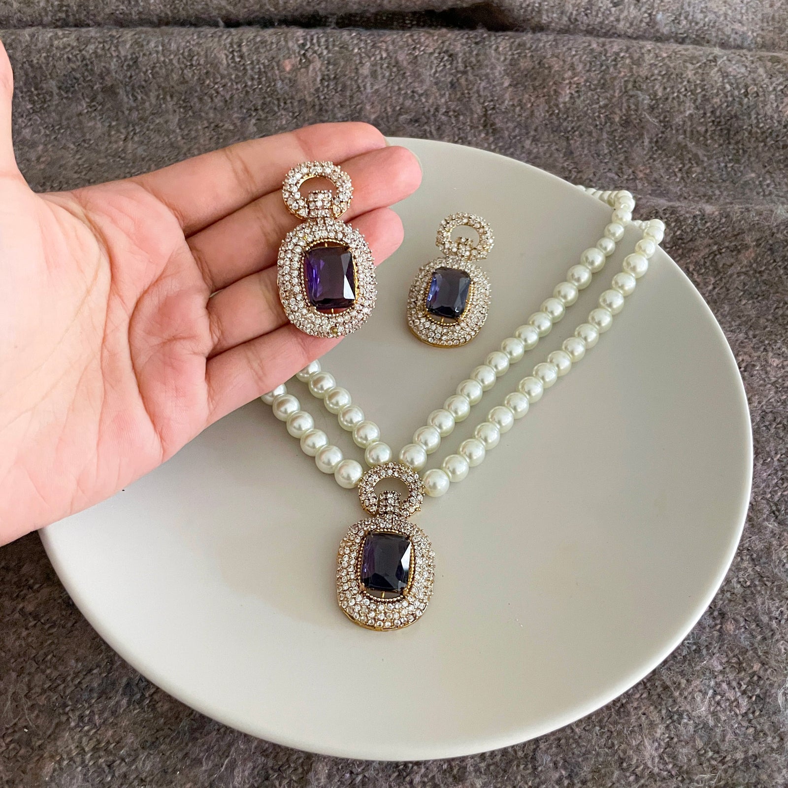 Dur e Husun Pearl & Emerald Grandeur Necklace Set - S-52