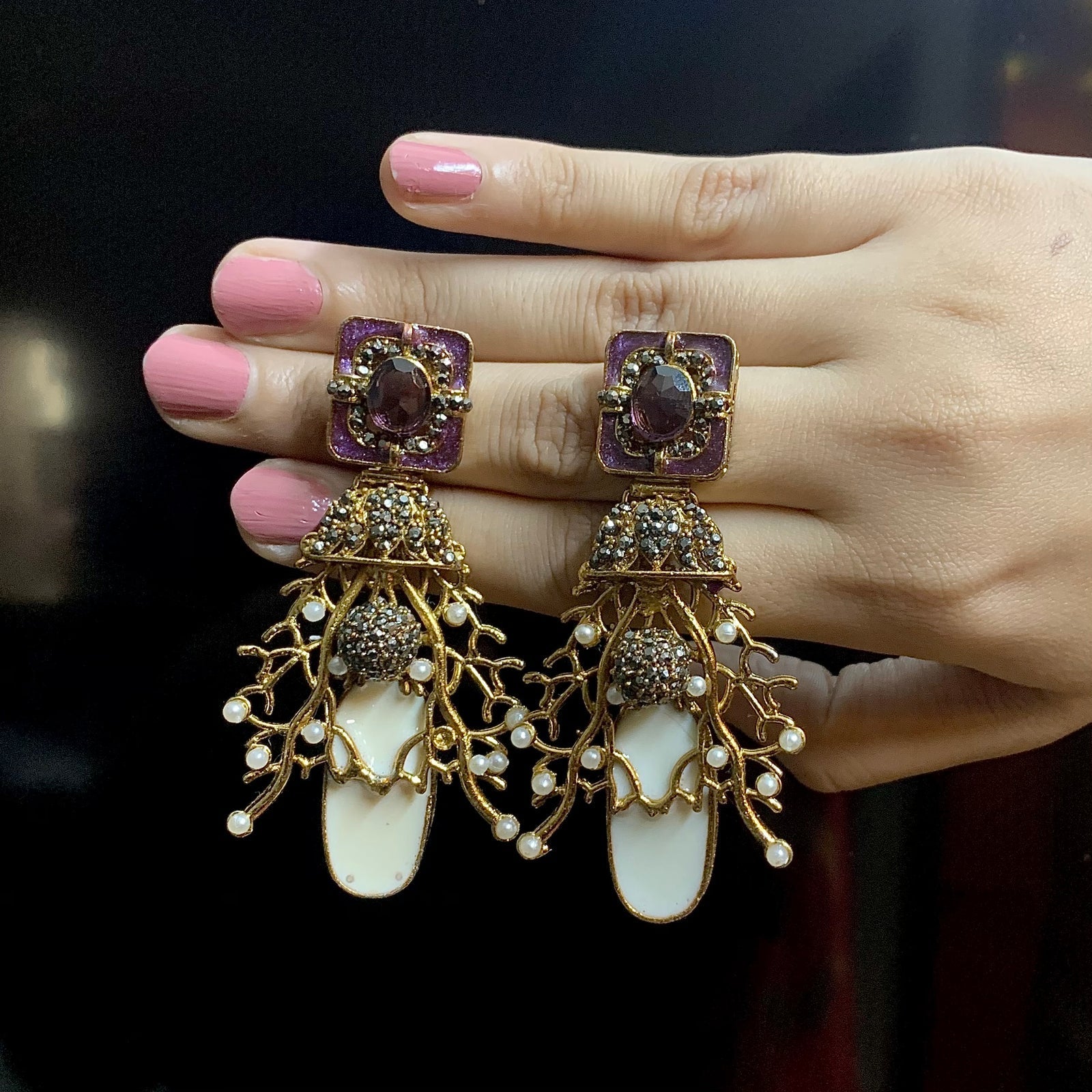 Noor Mahal Striped Pearls (D2) - ER-68