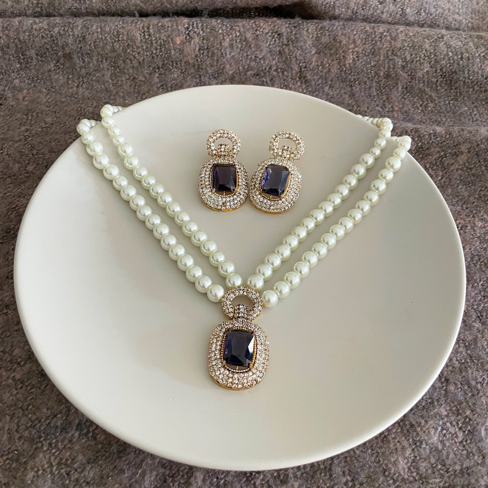 Dur e Husun Pearl & Emerald Grandeur Necklace Set - S-52
