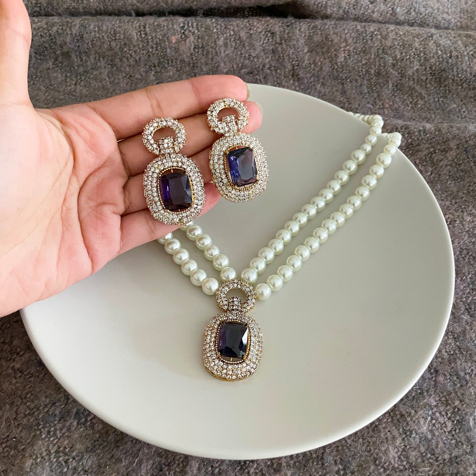 Dur e Husun Pearl & Emerald Grandeur Necklace Set - S-52